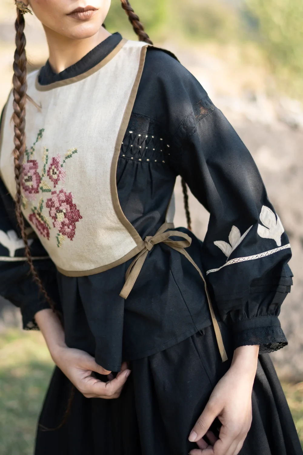 Sonnet tie overlay - Image 3